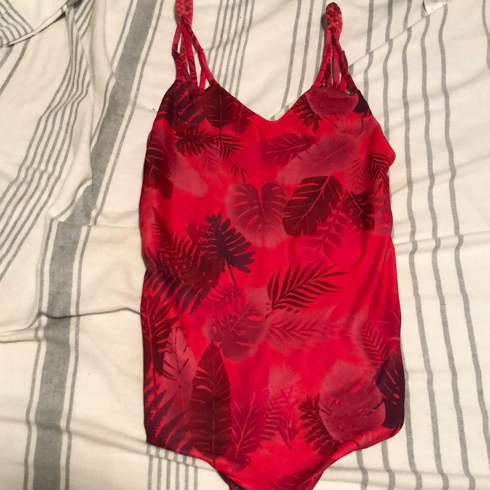 Acacia one piece